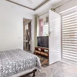 1Rk In Ganga Apts, Vasant Kunj