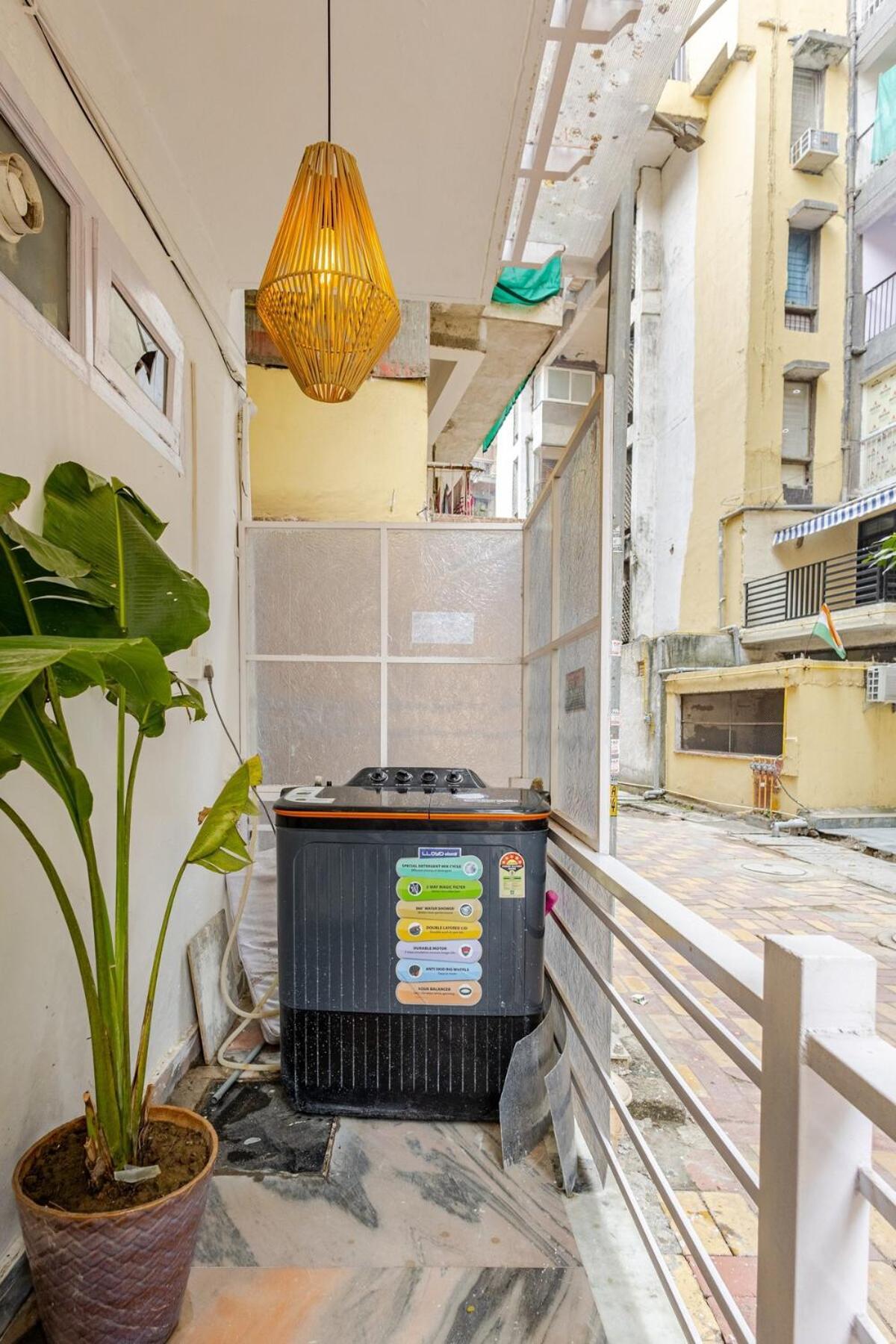 1rk In Ganga Apts, Vasant Kunj